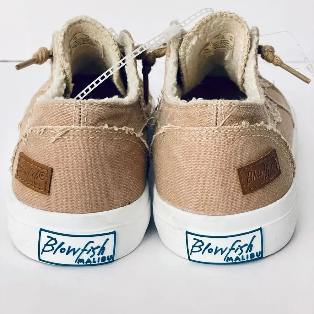 NWT Gorgeous Blowfish Malibu 8 Tan Sherpa Lined Memory foam Cushioned Sneakers - Picture 6 of 12